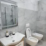 N Luxury